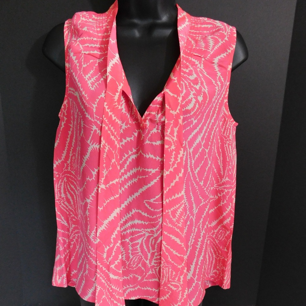 LILLY PULITZER SILK BOW SLEEVELESS BLOUSE - Picture 4 of 8